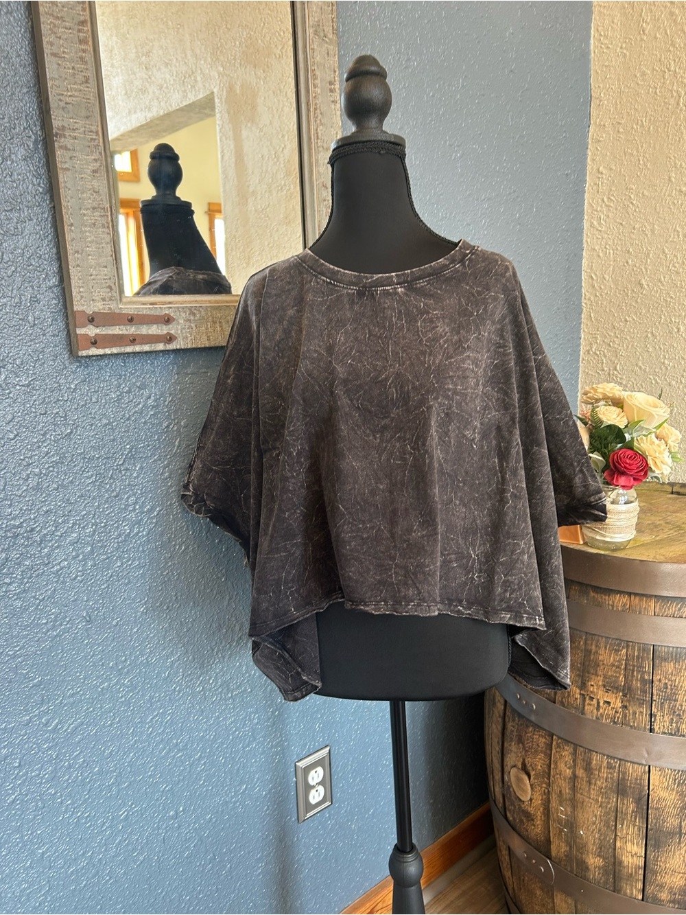 Zenana Outfitters Washed Black Cropped Boxy Top(one size)